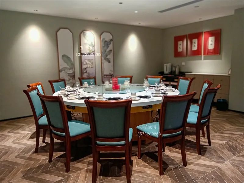 青島火鍋?zhàn)蓝ㄖ啤玖鹆Ь繜o煙火鍋?zhàn)溃Χ嗫畎g圓桌